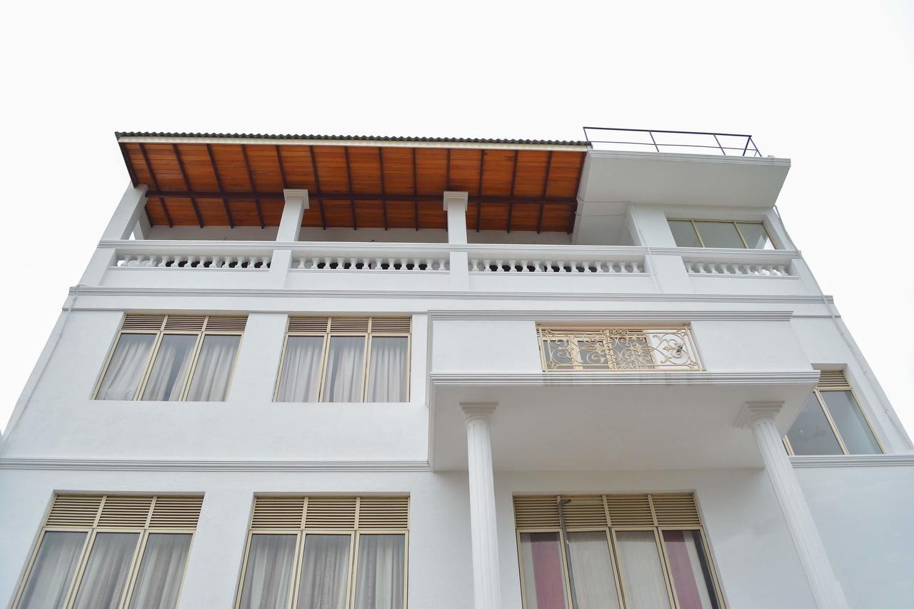 West Inn Коломбо Екстериор снимка