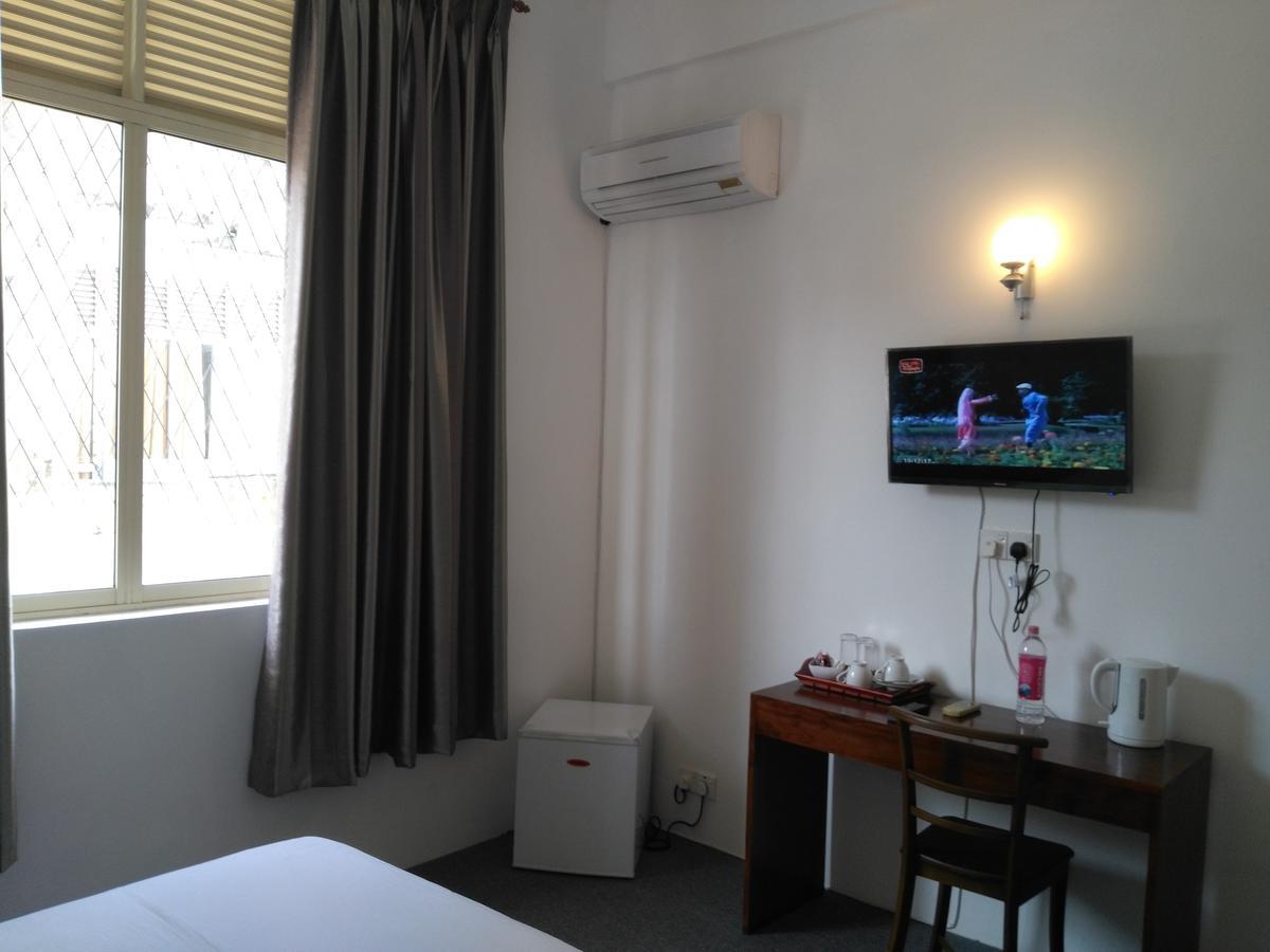 West Inn Коломбо Екстериор снимка